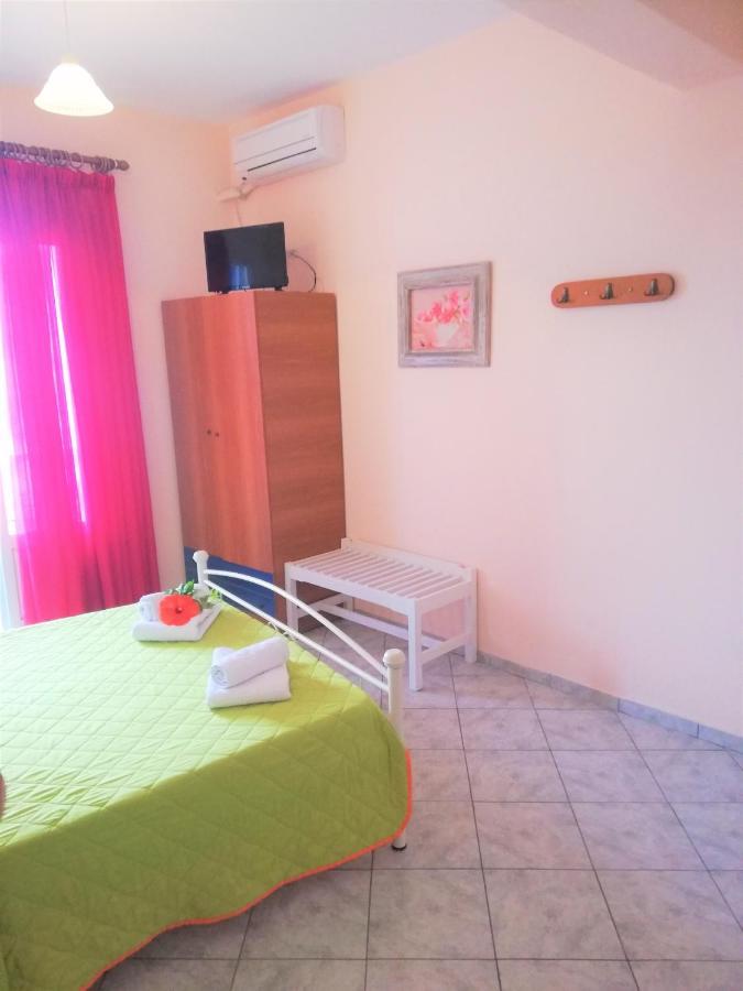 Elli Rooms Patitiri Exterior foto
