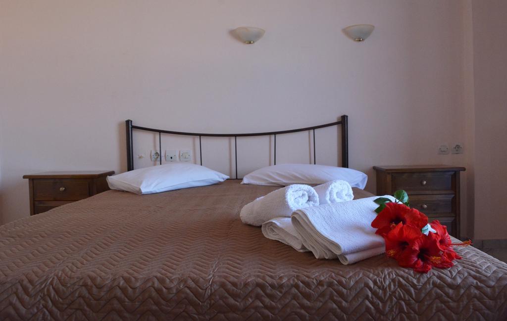 Elli Rooms Patitiri Quarto foto